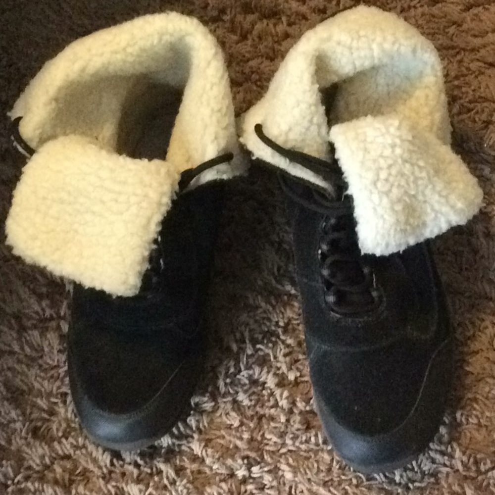 Women’s snow boots